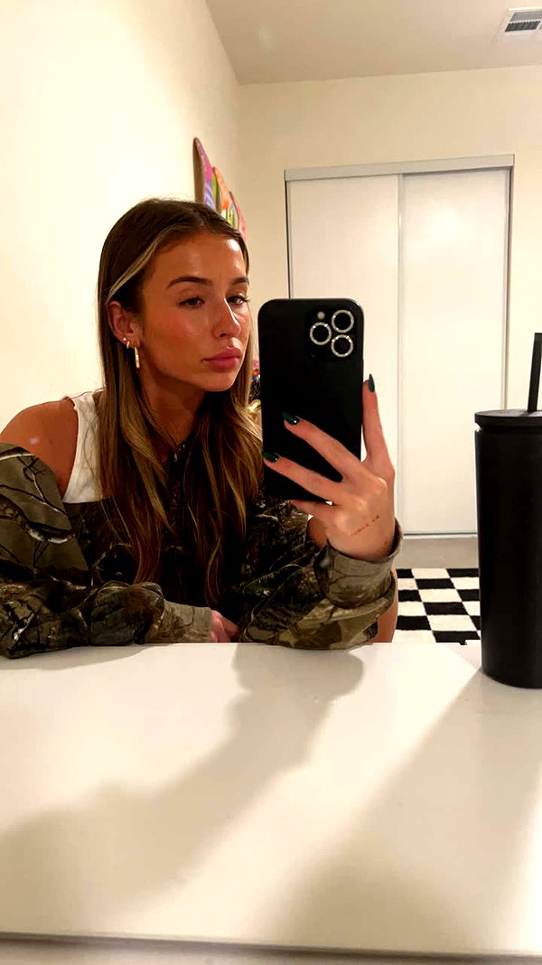 rileysaurage snapchat image archive image