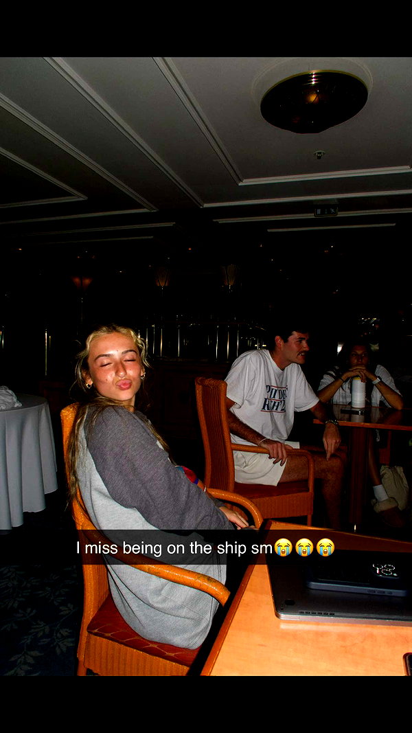 rileysaurage snapchat image archive image