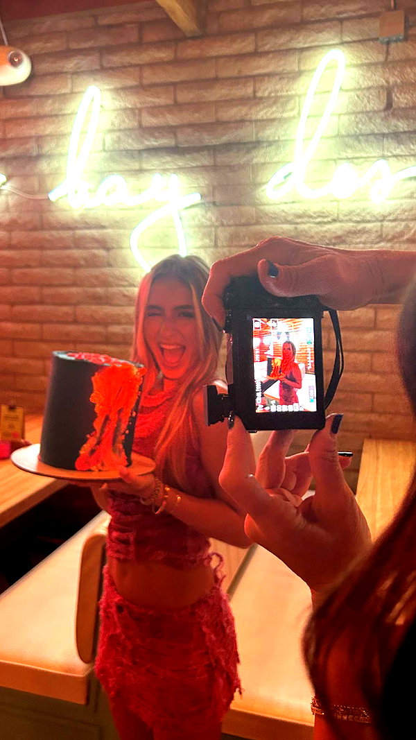 rileysaurage snapchat image archive image