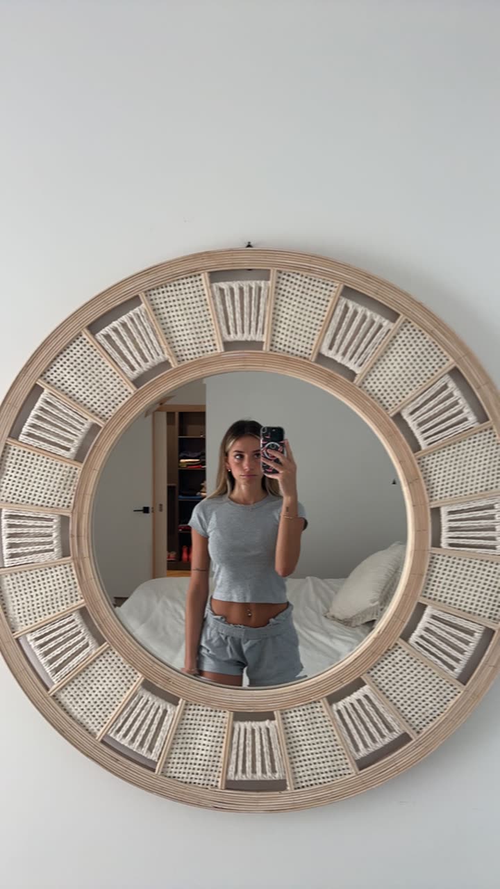 sadie.mckenna snapchat image archive image