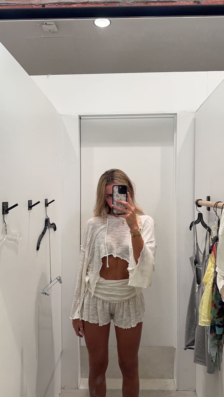 sadie.mckenna snapchat image archive image