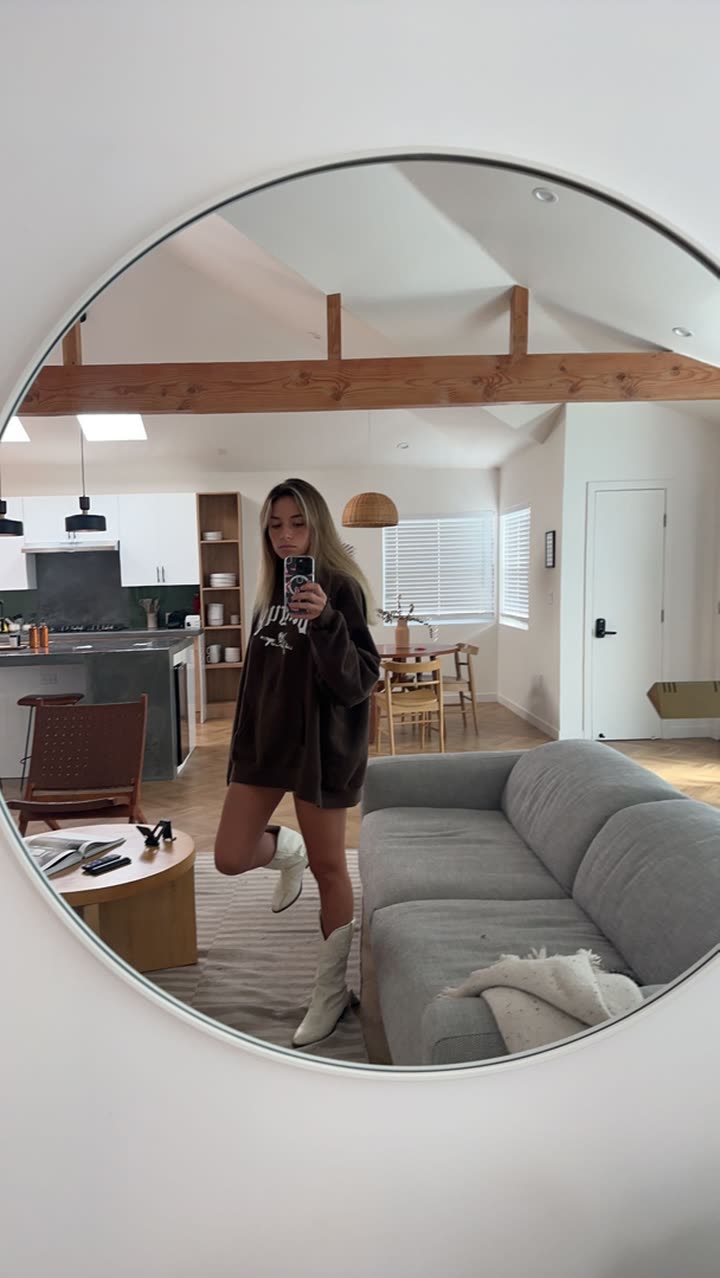 sadie.mckenna snapchat image archive image