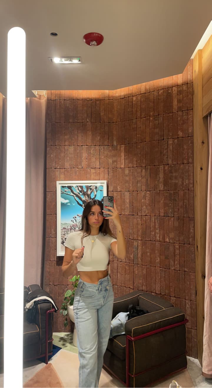 sadie.mckenna snapchat image archive image