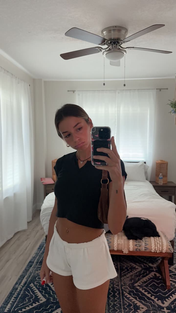 sadie.mckenna snapchat image archive image