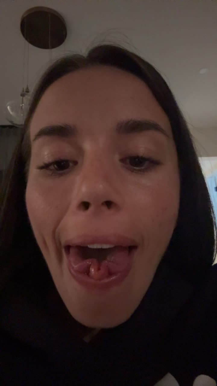 sadie.mckenna snapchat image archive image