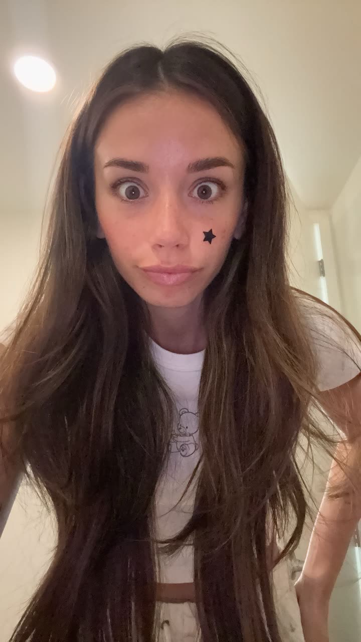 sadie.mckenna snapchat image archive image