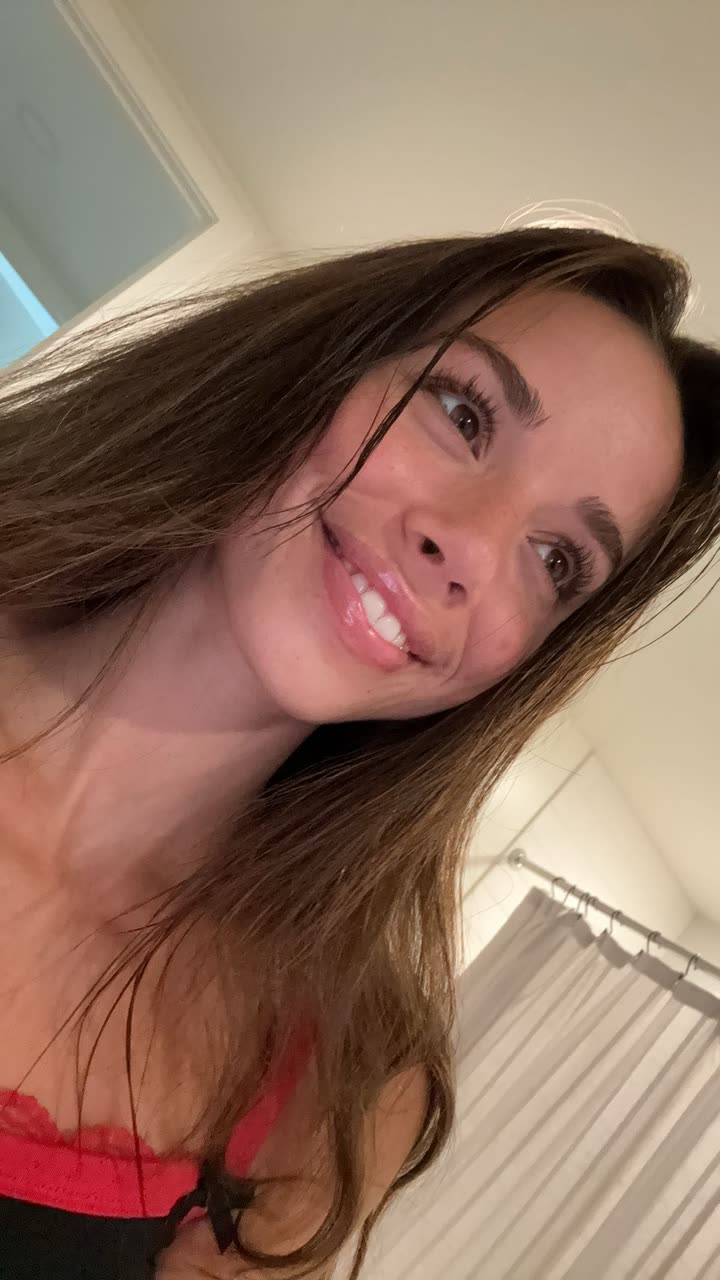 sadie.mckenna snapchat image archive image