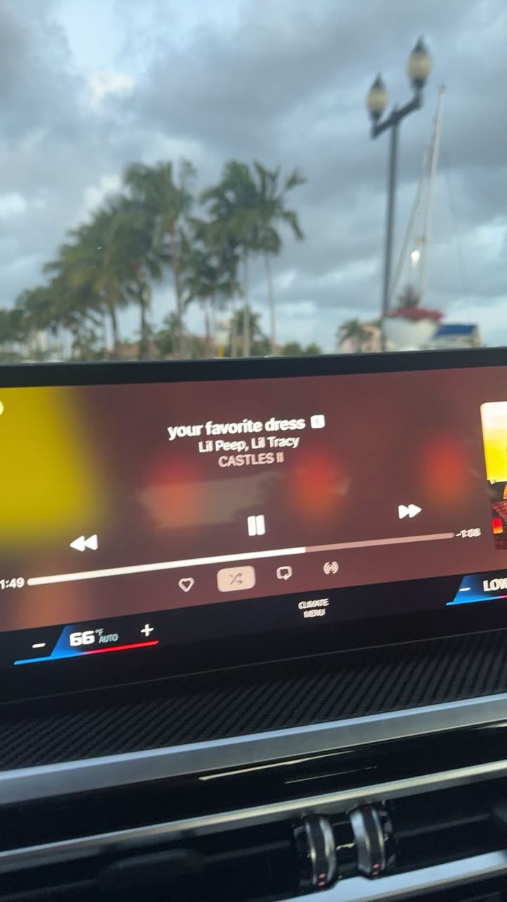 sadie.mckenna snapchat image archive image