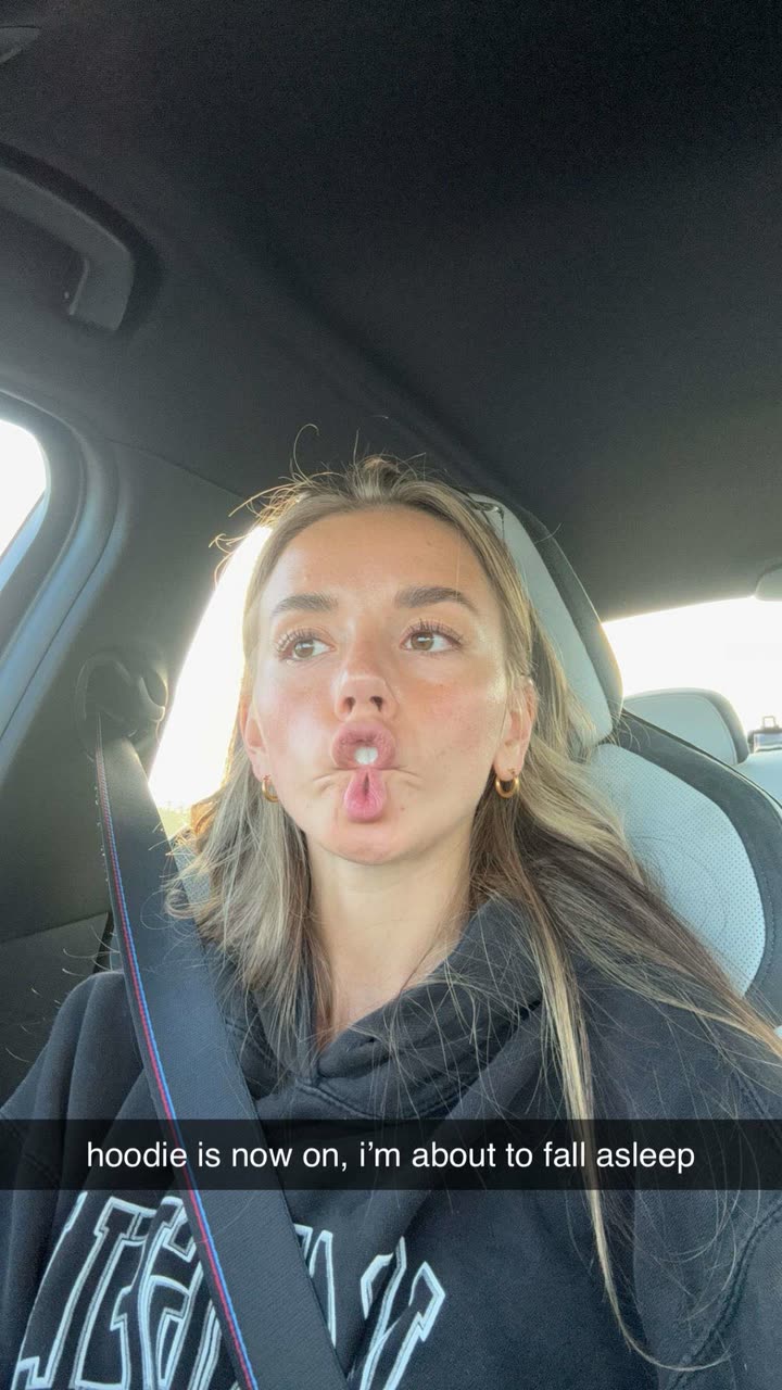 sadie.mckenna snapchat image archive image