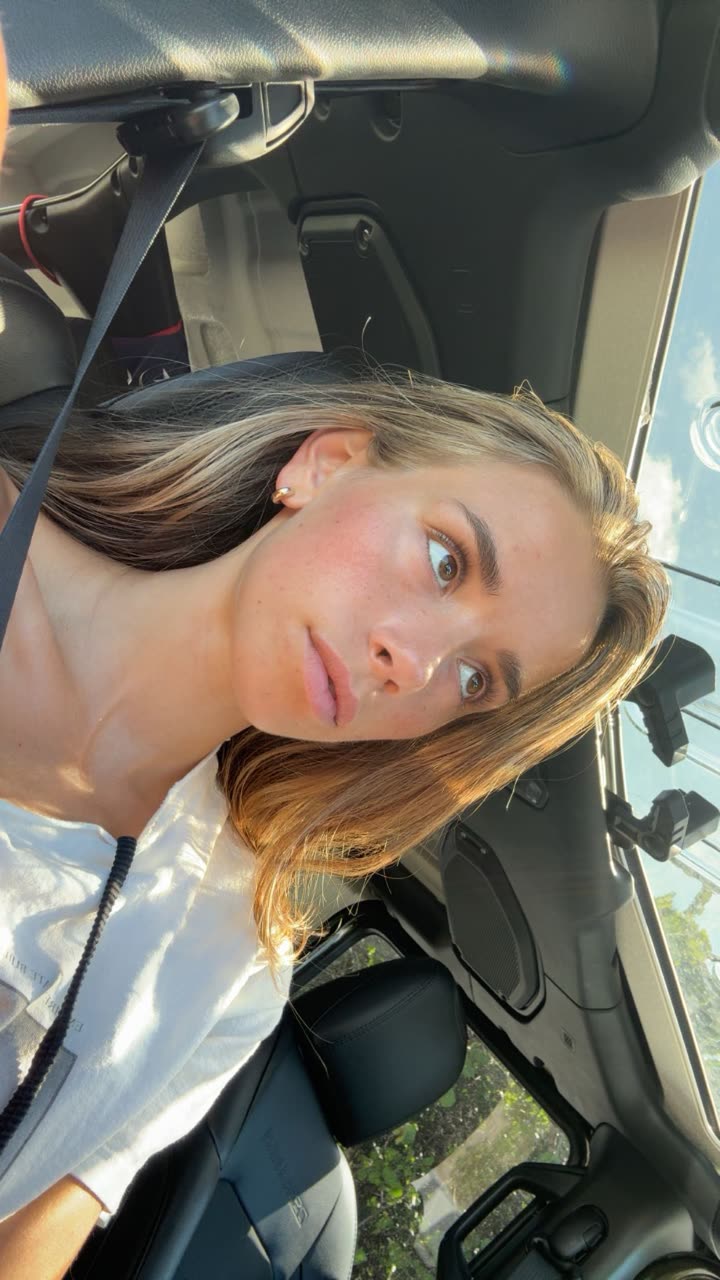 sadie.mckenna snapchat image archive image