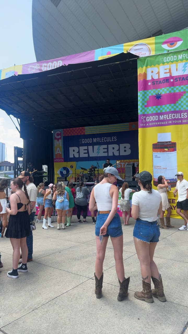 sadie.mckenna snapchat image archive image