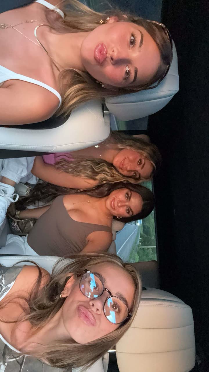 sadie.mckenna snapchat image archive image