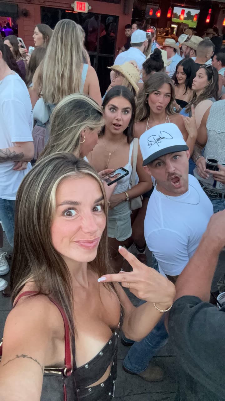 sadie.mckenna snapchat image archive image