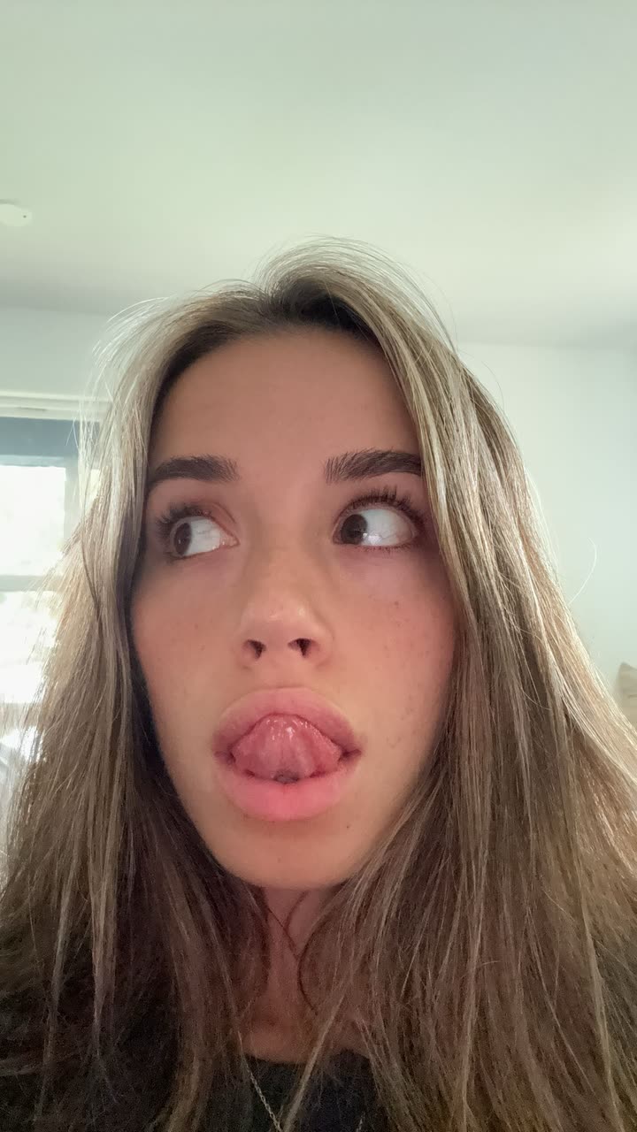 sadie.mckenna snapchat image archive image