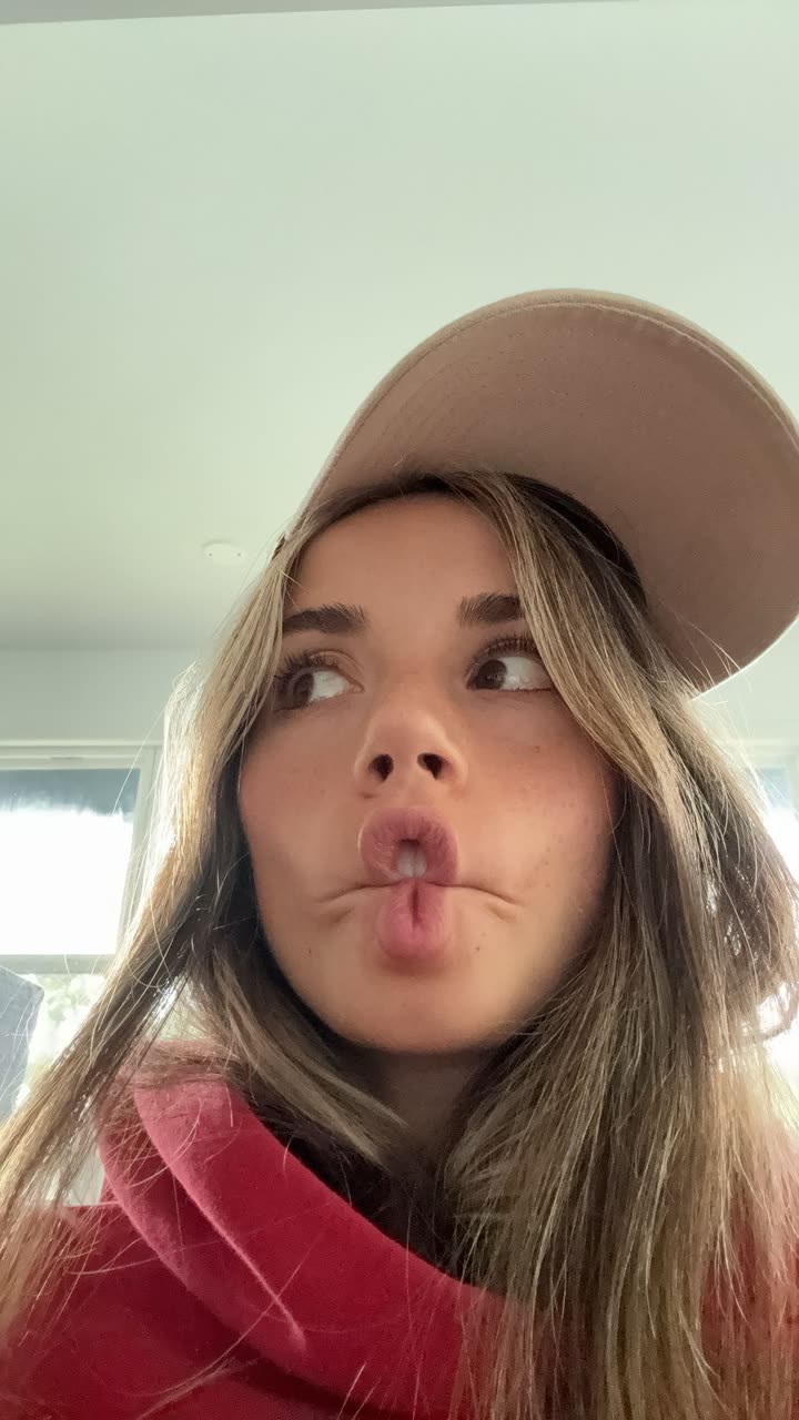 sadie.mckenna snapchat image archive image