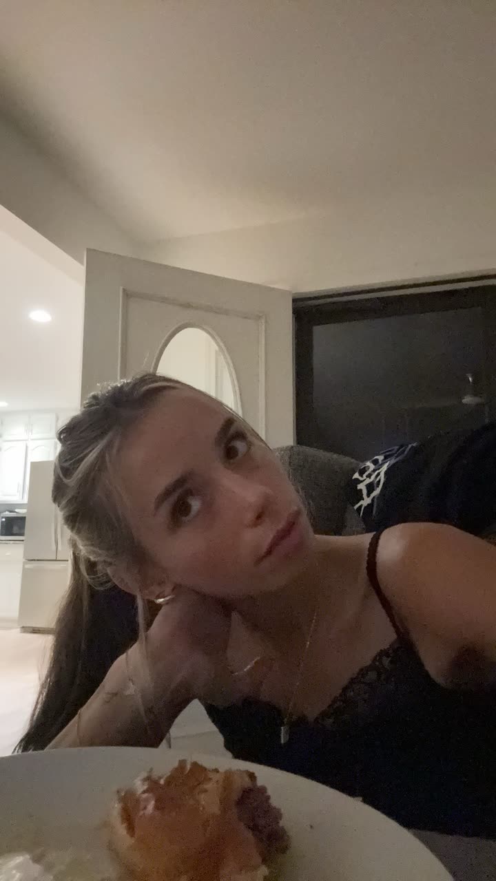 sadie.mckenna snapchat image archive image