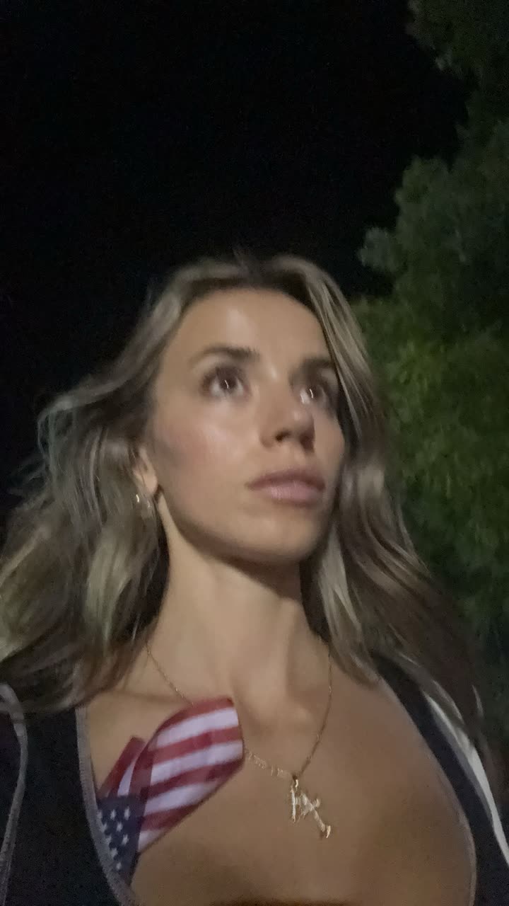 sadie.mckenna snapchat image archive image