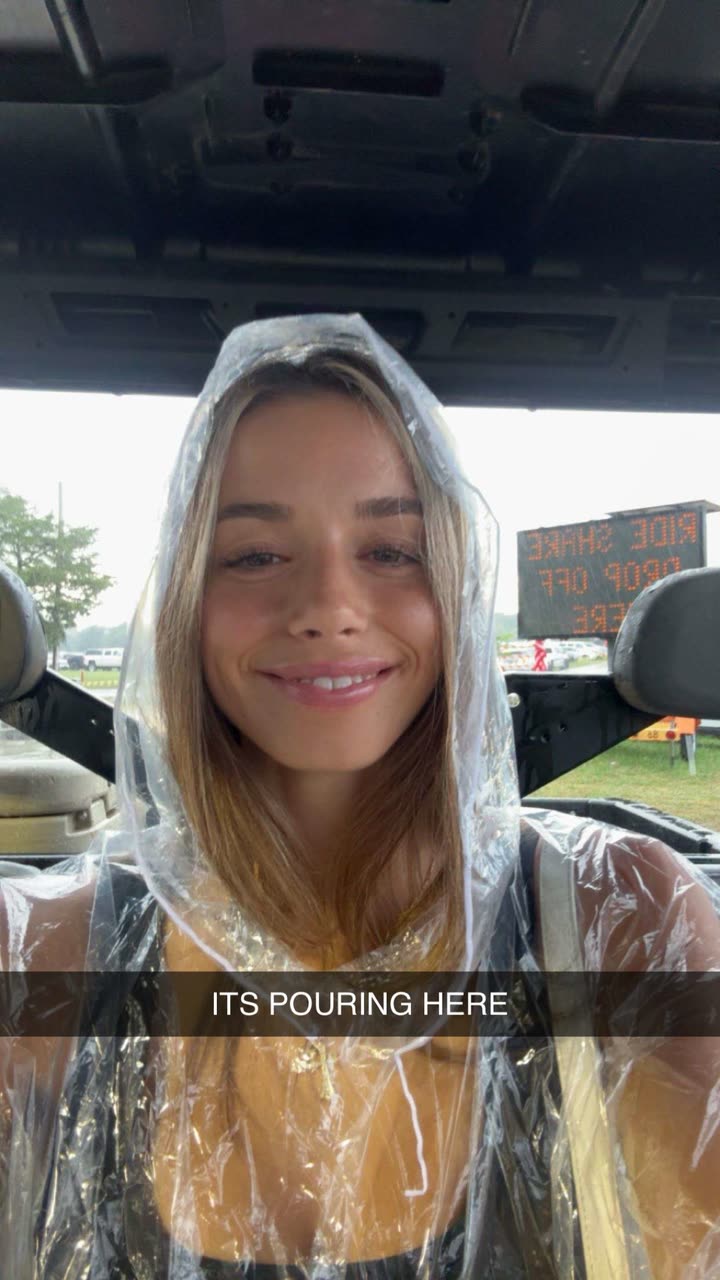 sadie.mckenna snapchat image archive image