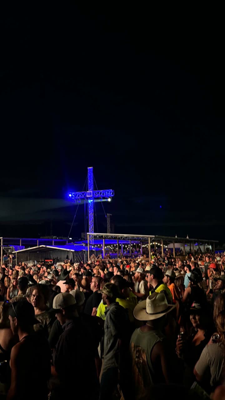 sadie.mckenna snapchat image archive image