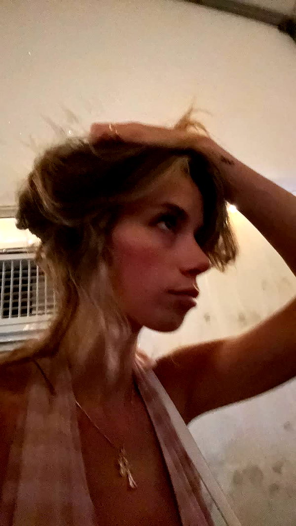 sadie.mckenna snapchat image archive image