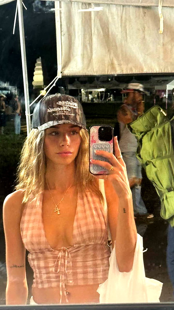 sadie.mckenna snapchat image archive image