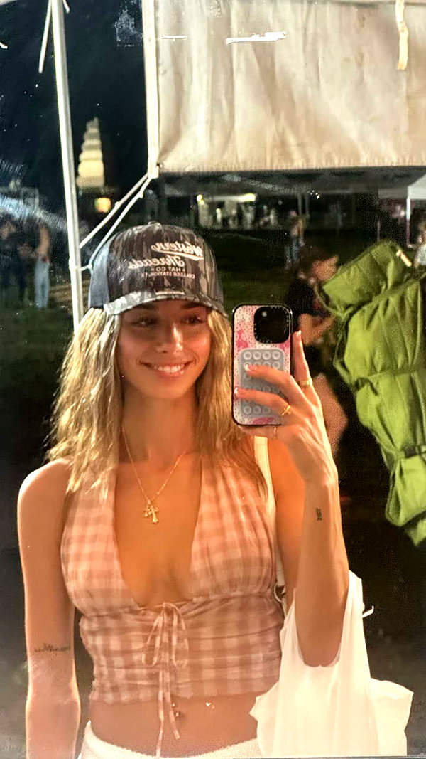 sadie.mckenna snapchat image archive image