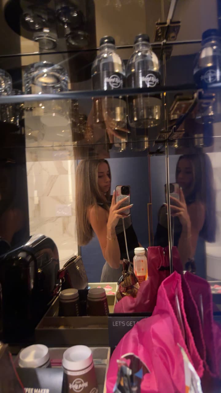 sadie.mckenna snapchat image archive image