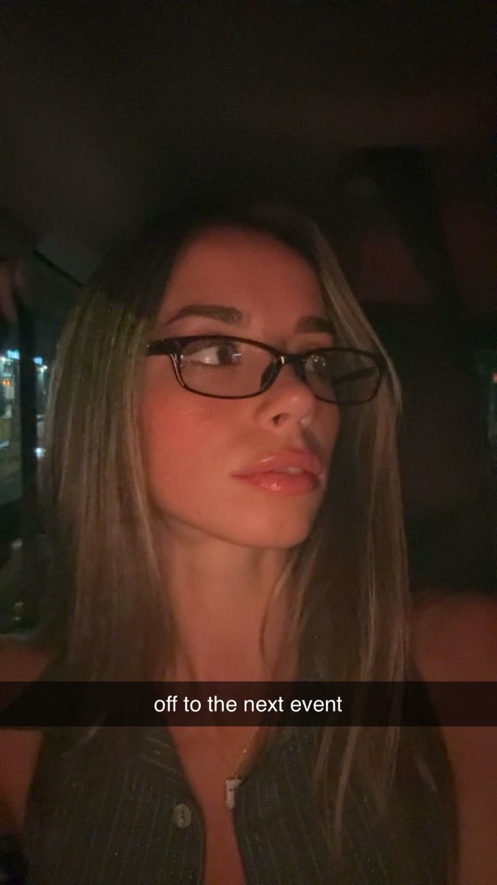 sadie.mckenna snapchat image archive image