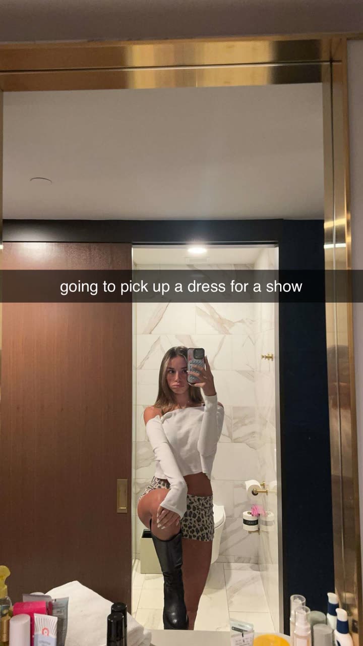 sadie.mckenna snapchat image archive image