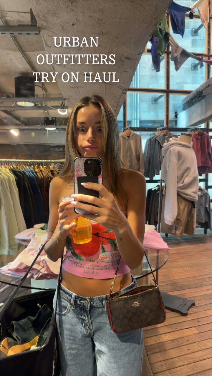 sadie.mckenna snapchat image archive image