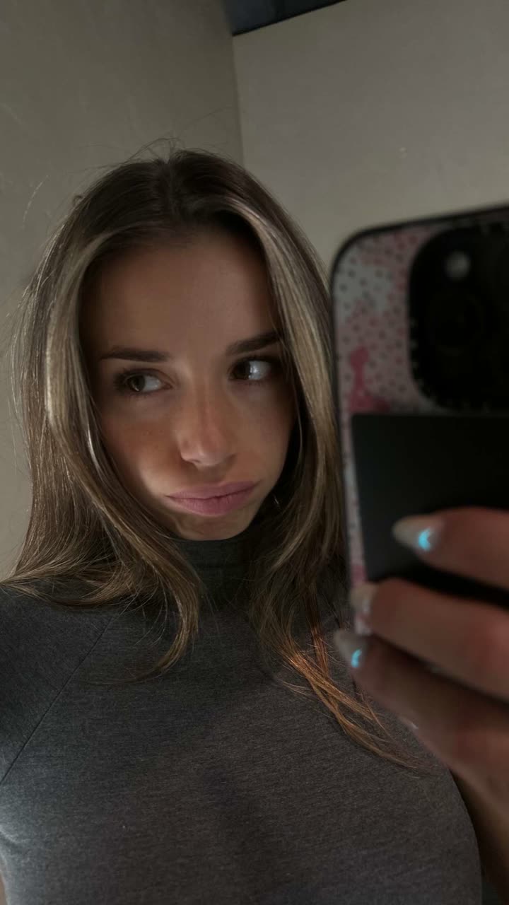 sadie.mckenna snapchat image archive image