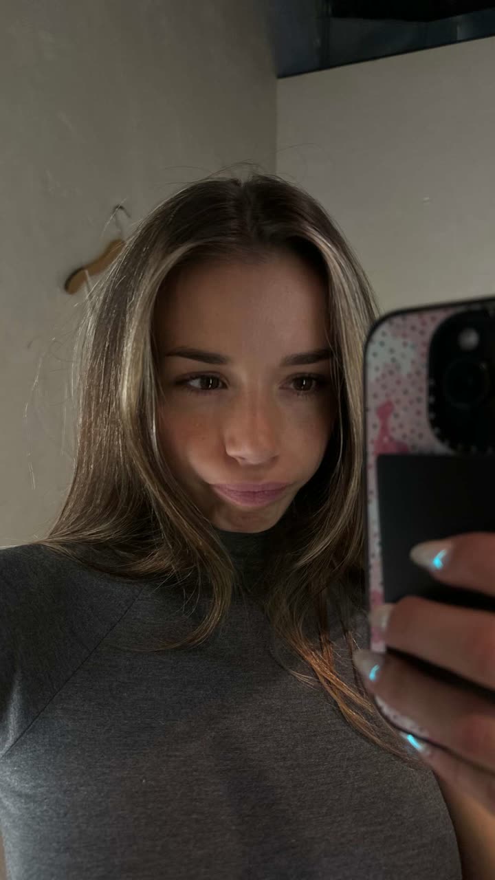 sadie.mckenna snapchat image archive image