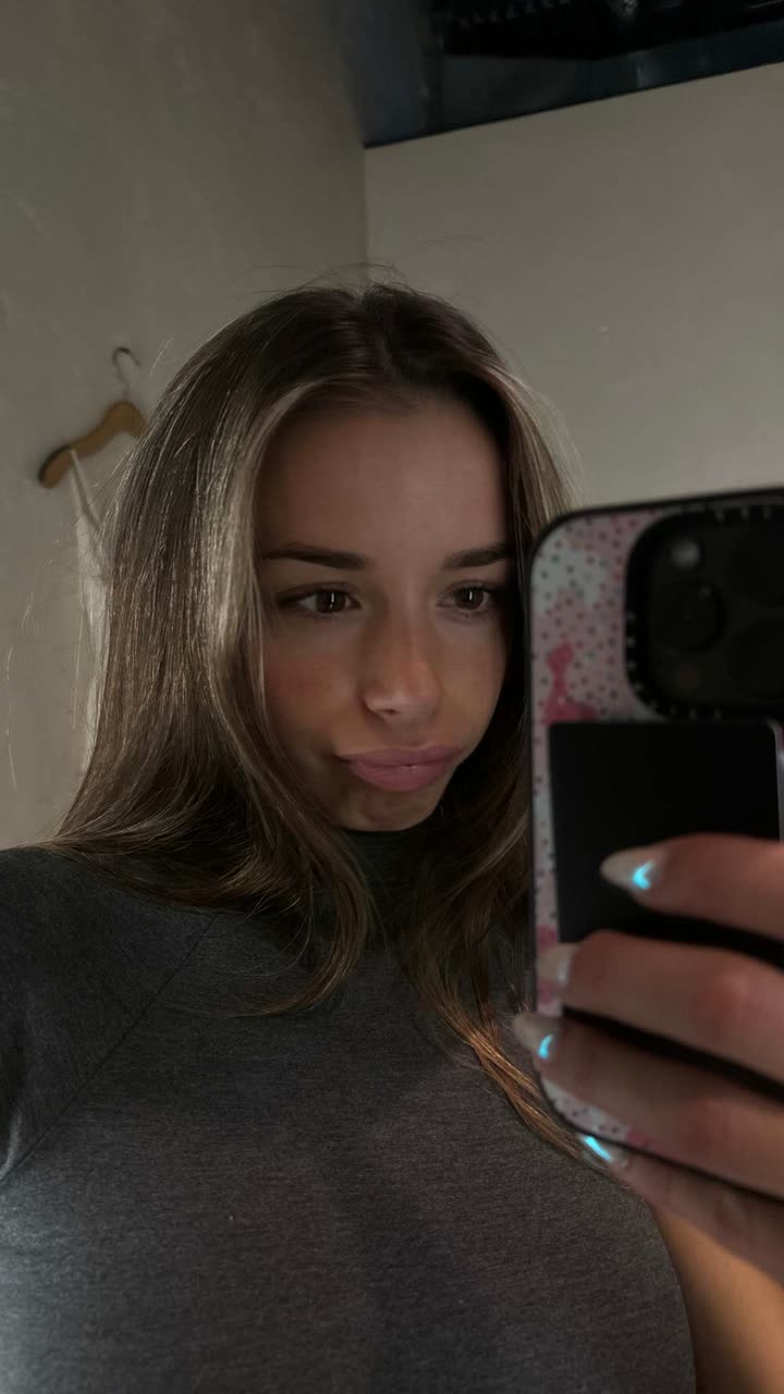 sadie.mckenna snapchat image archive image