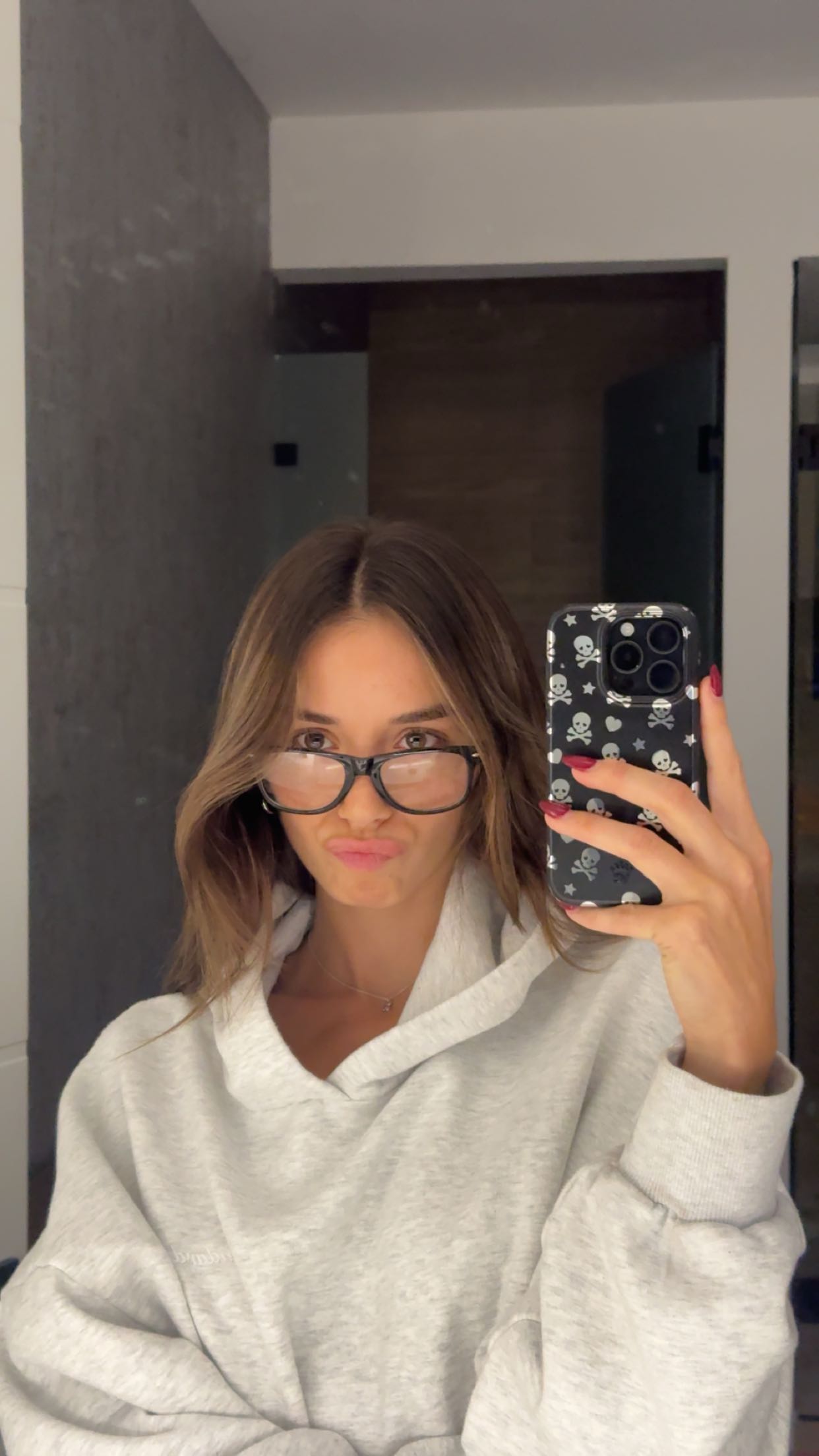 sadie.mckenna snapchat image archive image