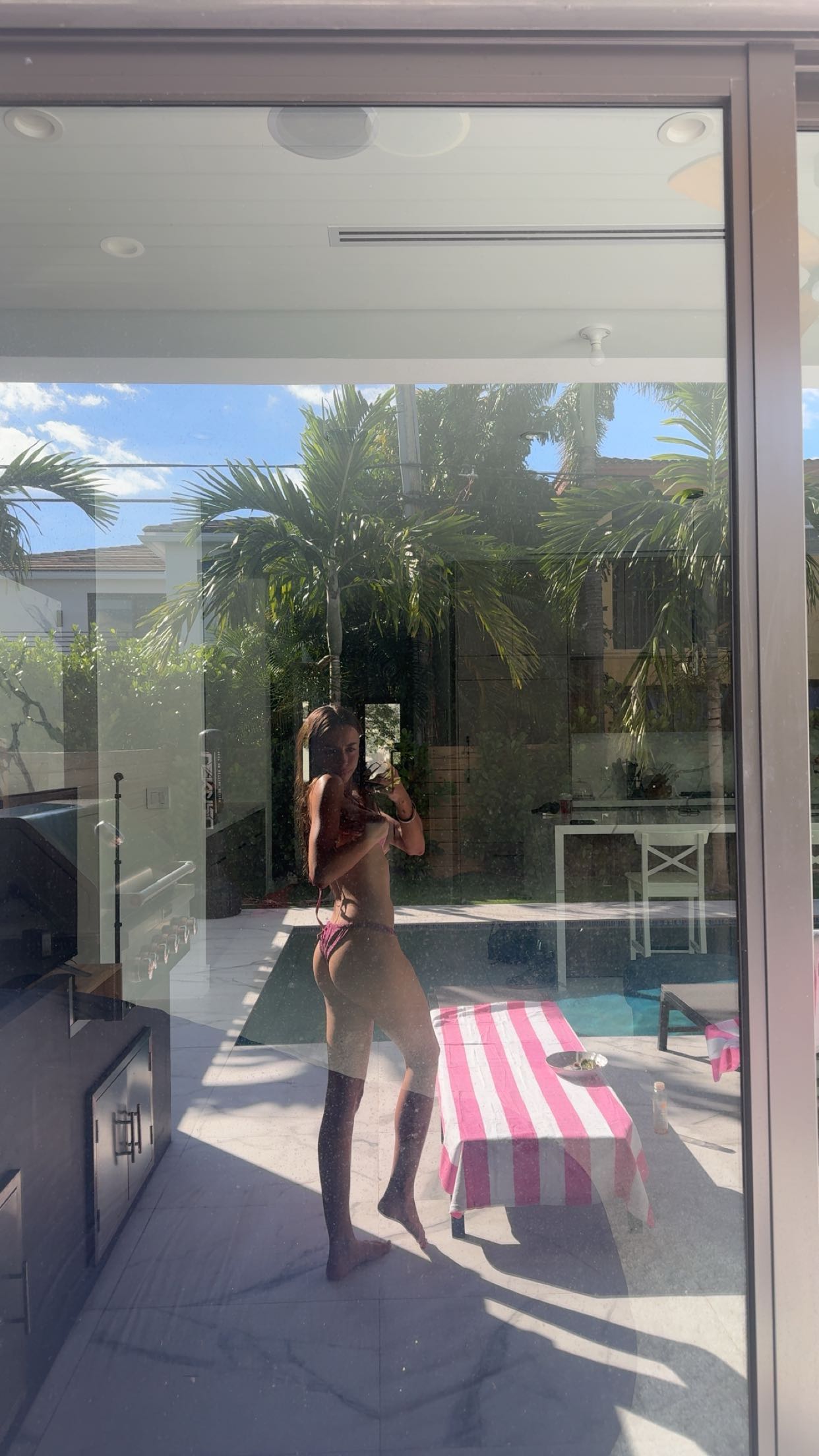 sadie.mckenna snapchat image archive image