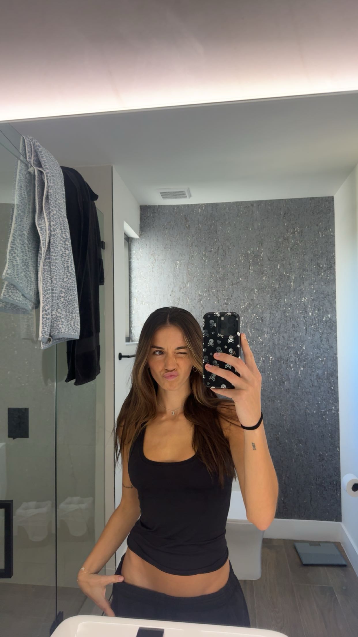 sadie.mckenna snapchat image archive image