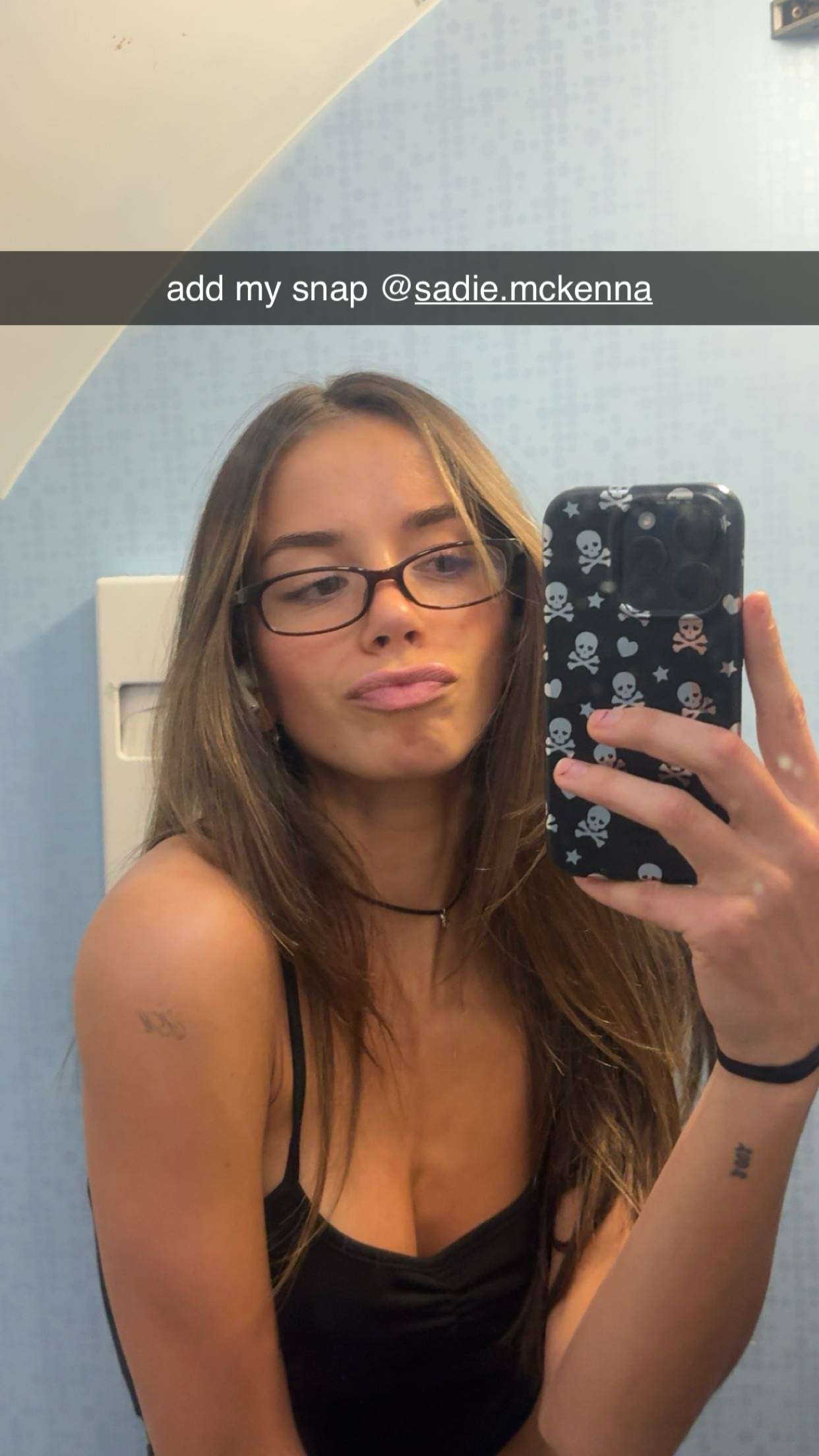 sadie.mckenna snapchat image archive image