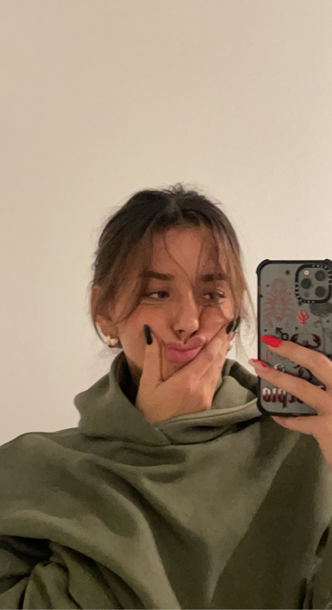 sadie.mckenna snapchat image archive image