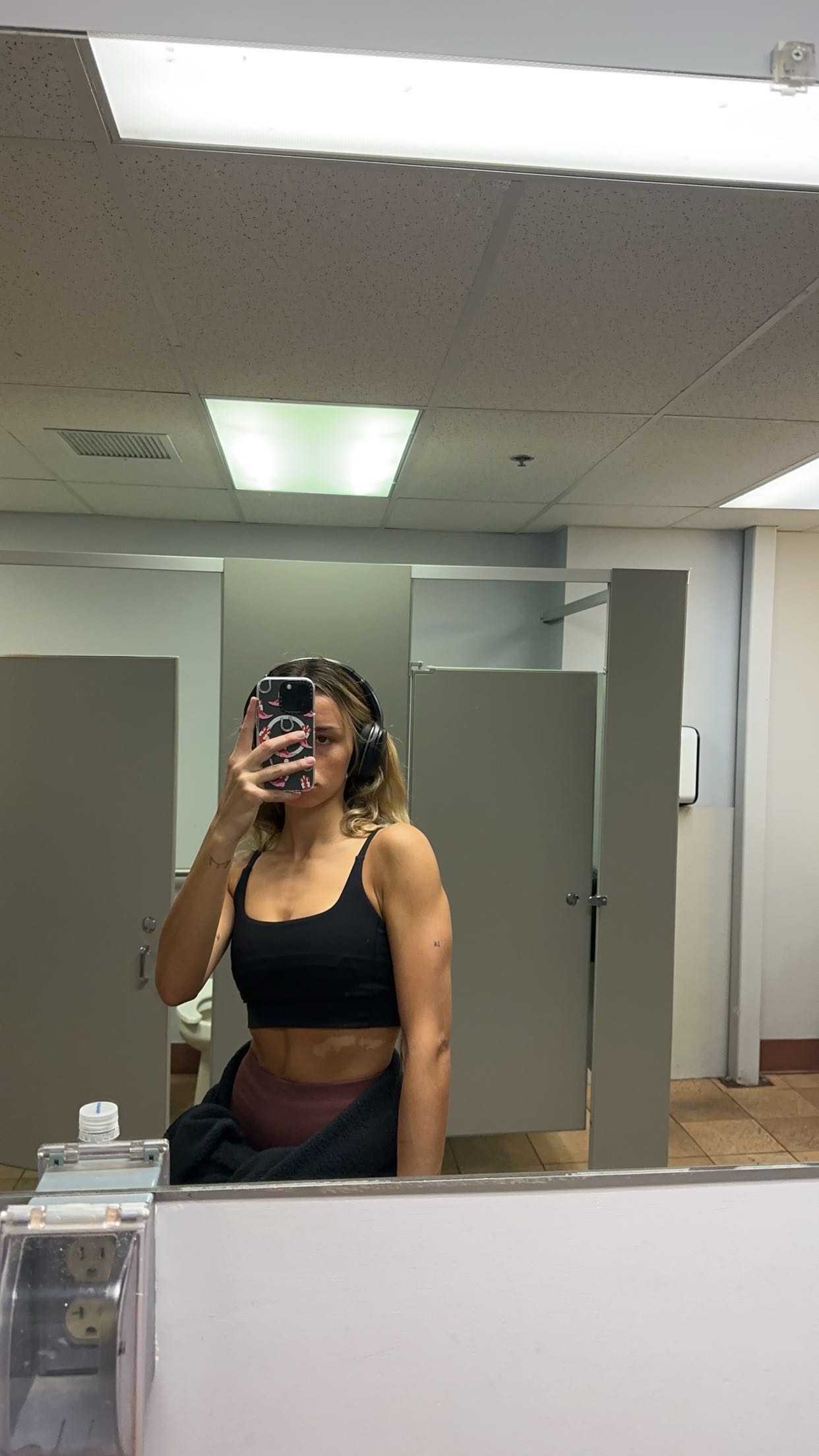 sadie.mckenna snapchat image archive image