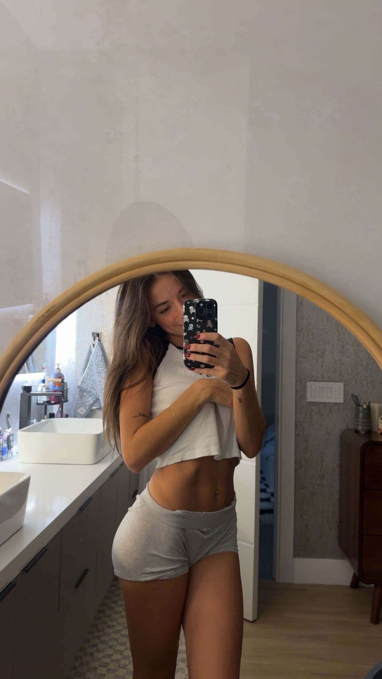 sadie.mckenna snapchat image archive image