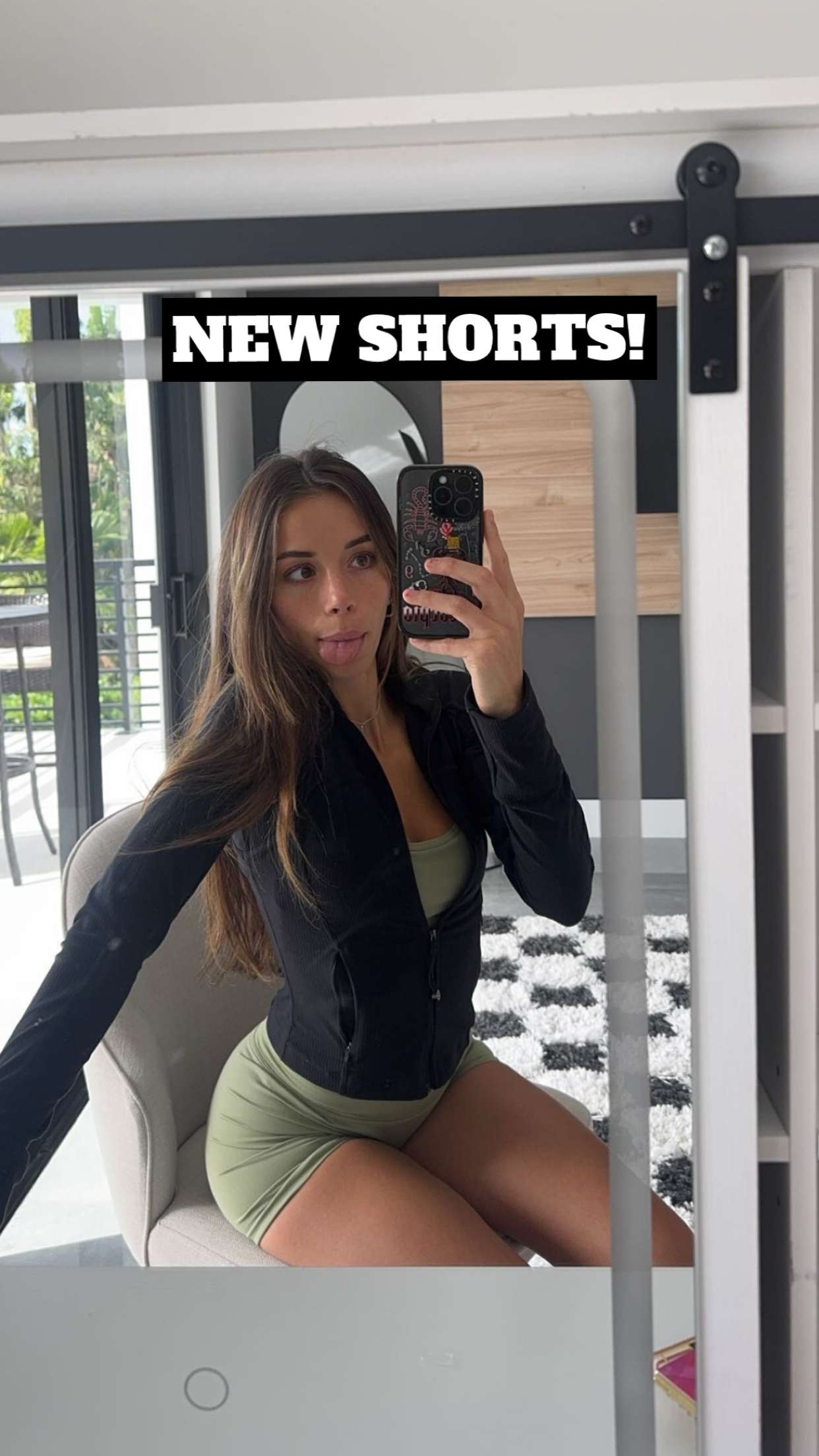 sadie.mckenna snapchat image archive image