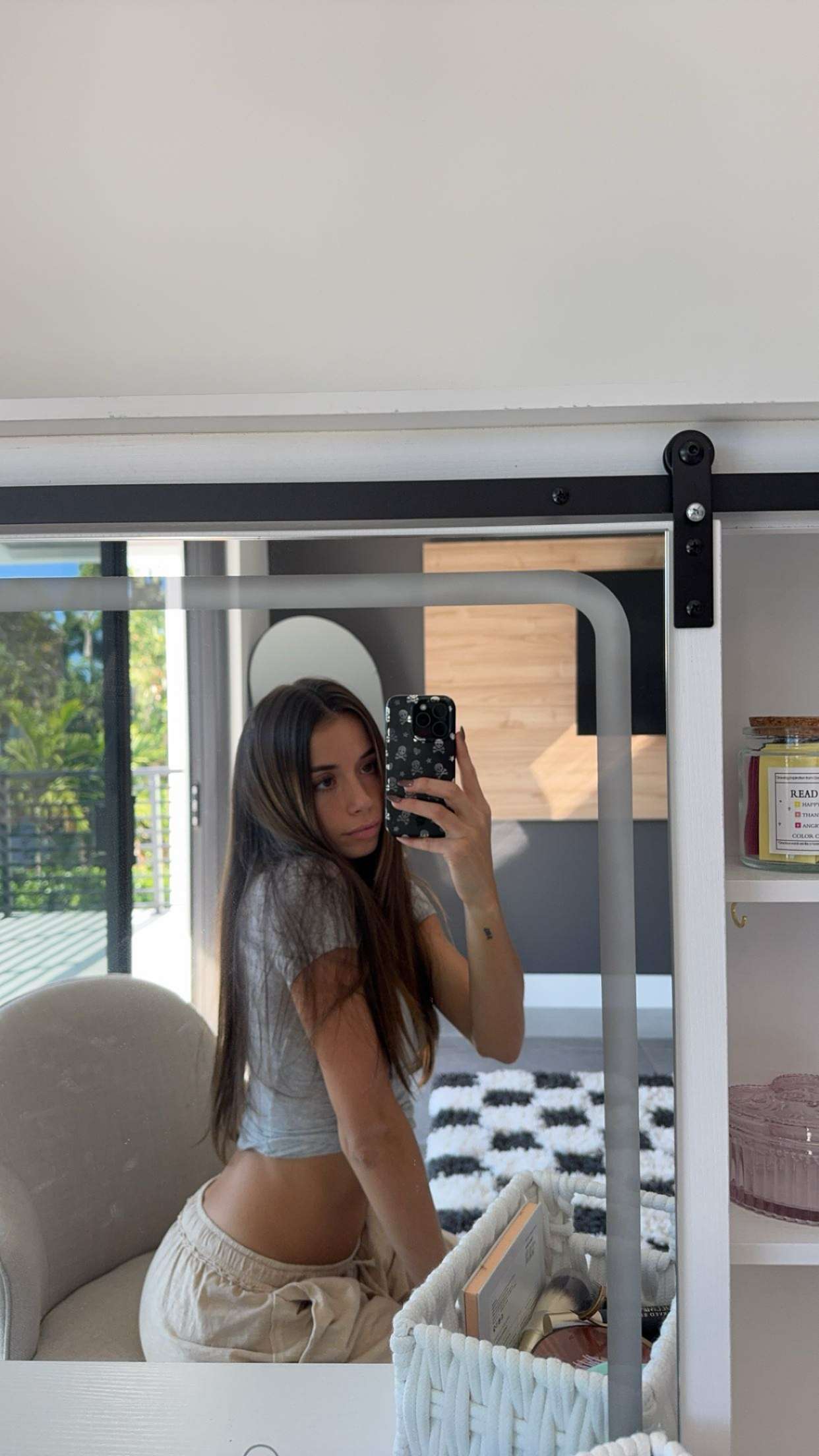 sadie.mckenna snapchat image archive image