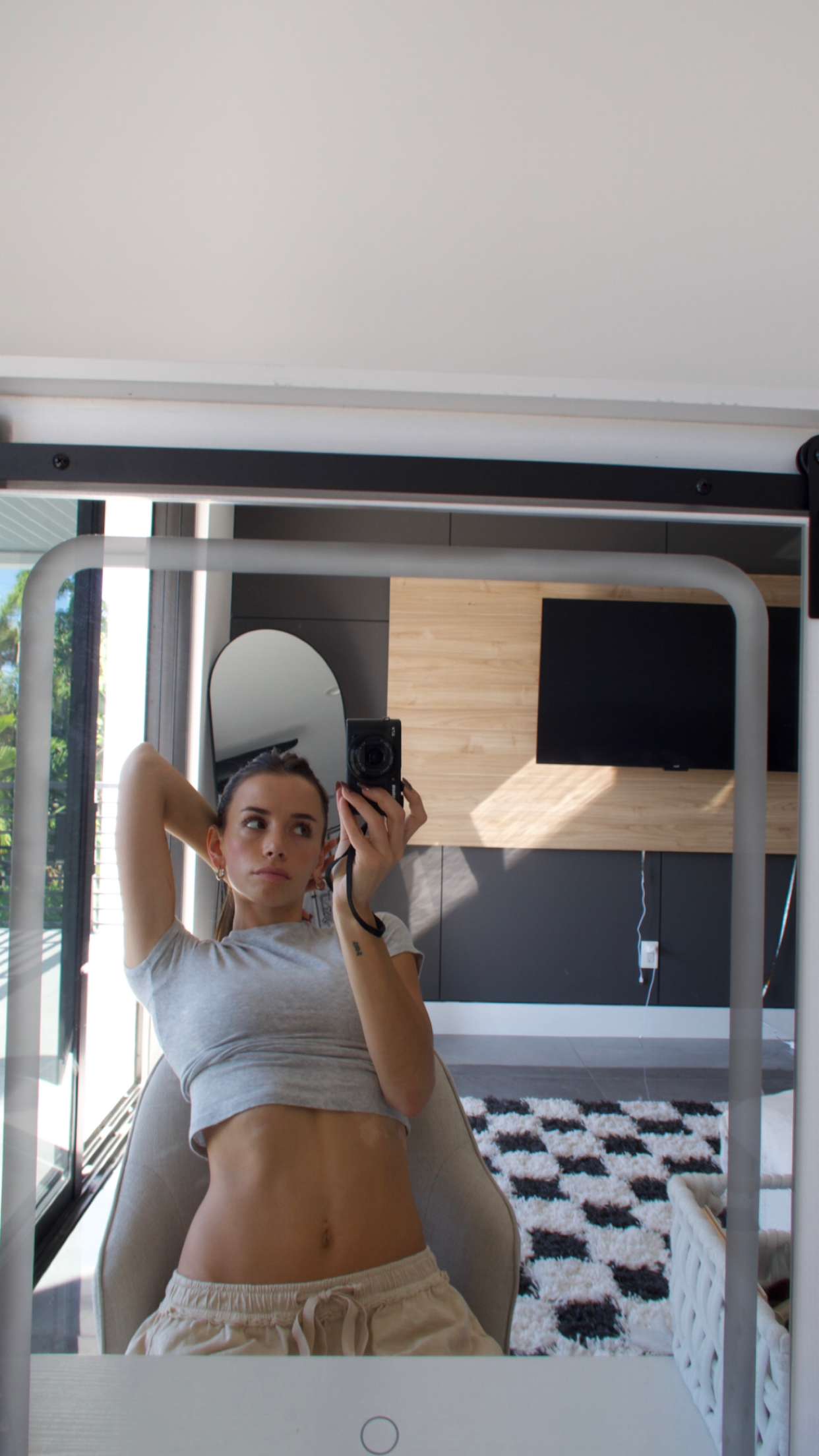 sadie.mckenna snapchat image archive image