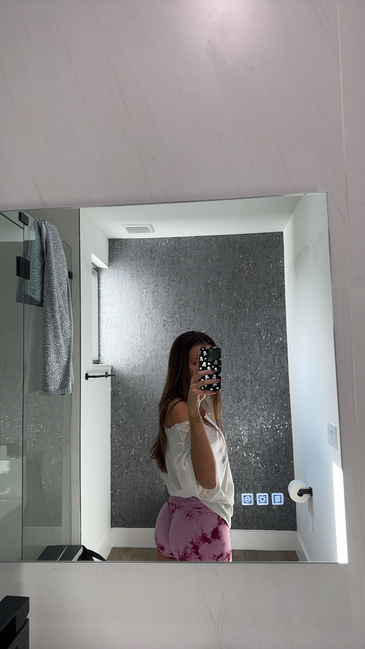 sadie.mckenna snapchat image archive image