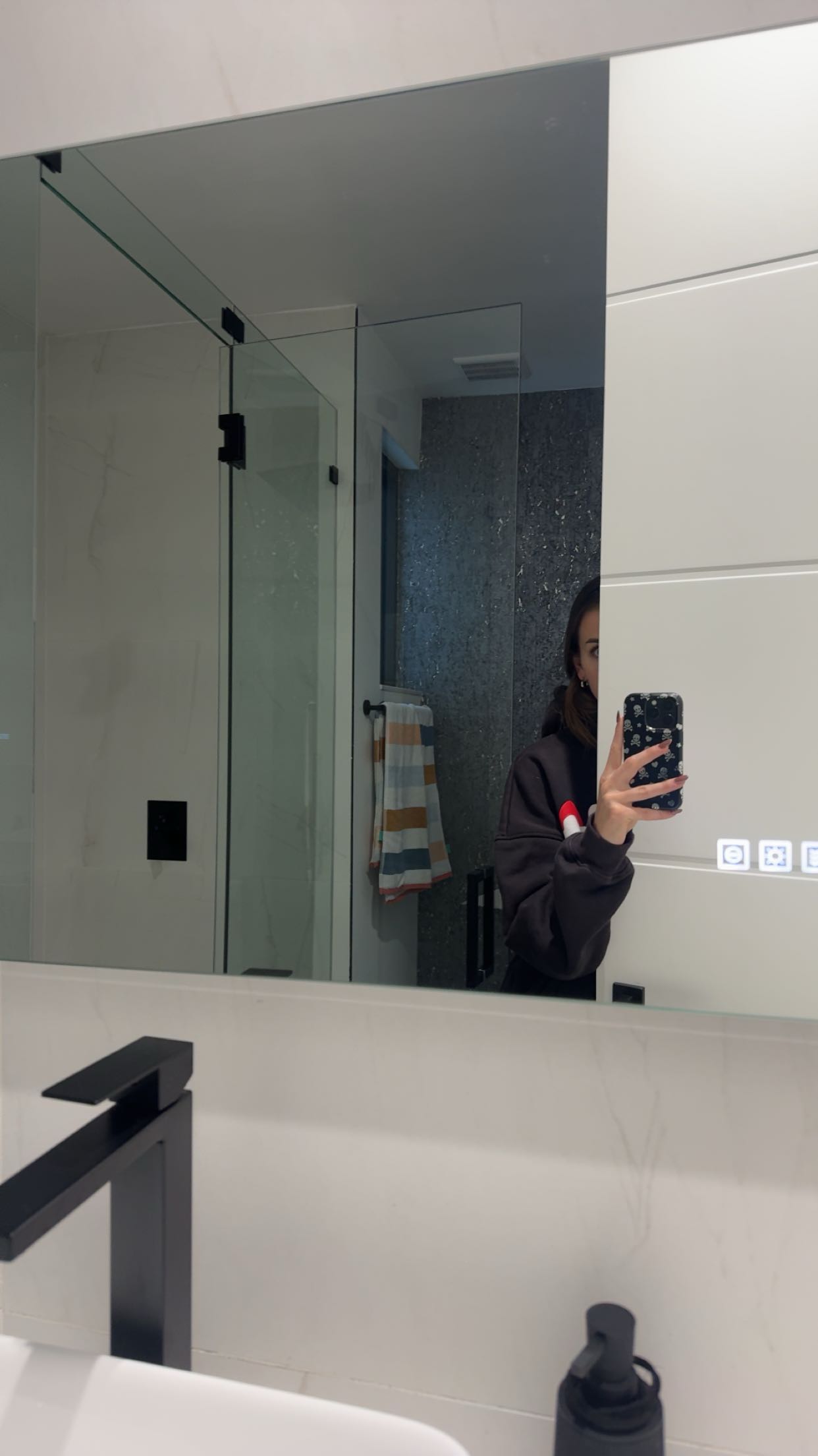 sadie.mckenna snapchat image archive image