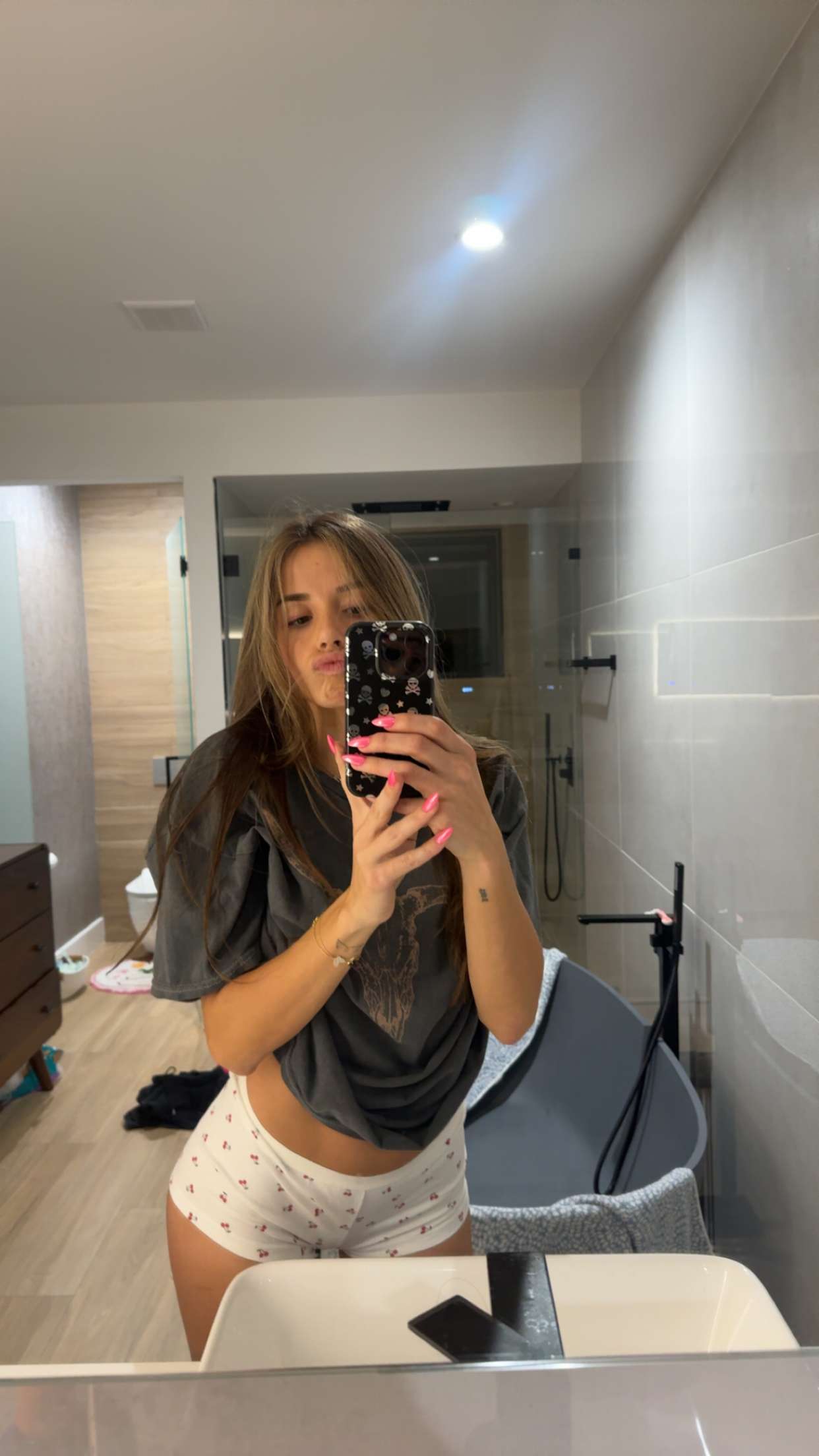 sadie.mckenna snapchat image archive image