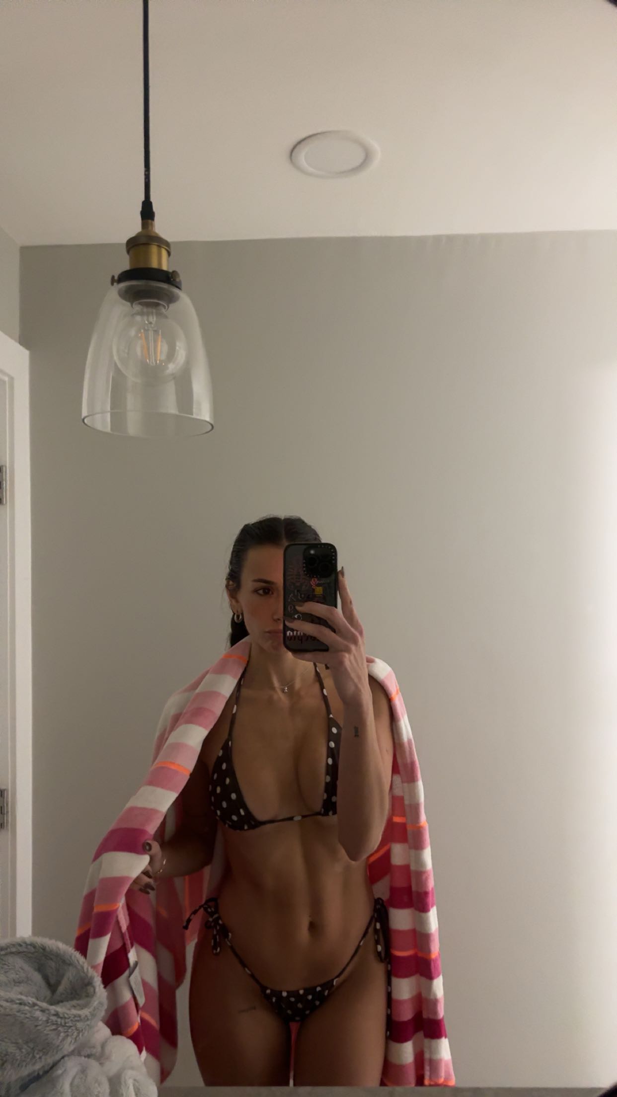 sadie.mckenna snapchat image archive image