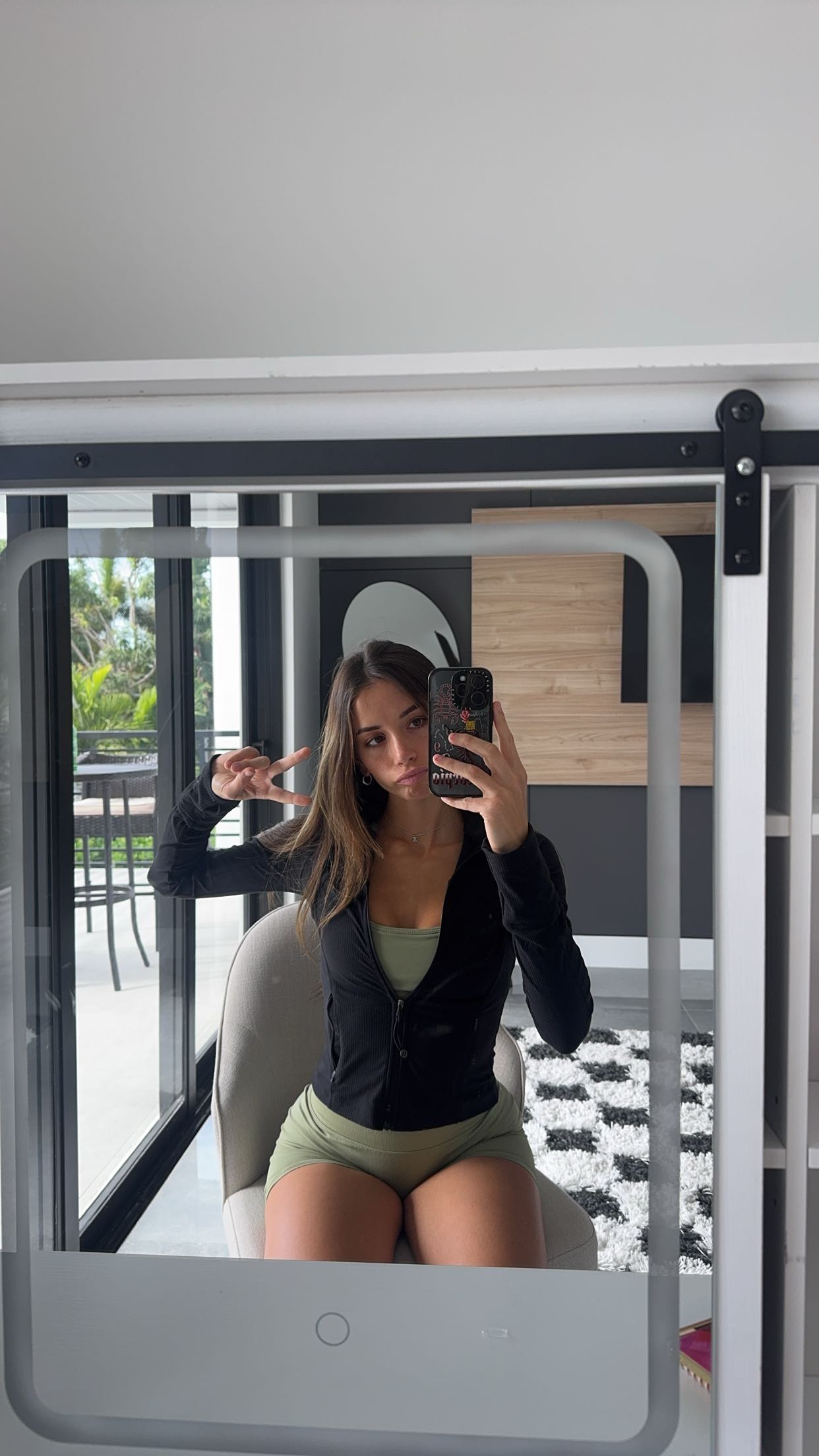 sadie.mckenna snapchat image archive image