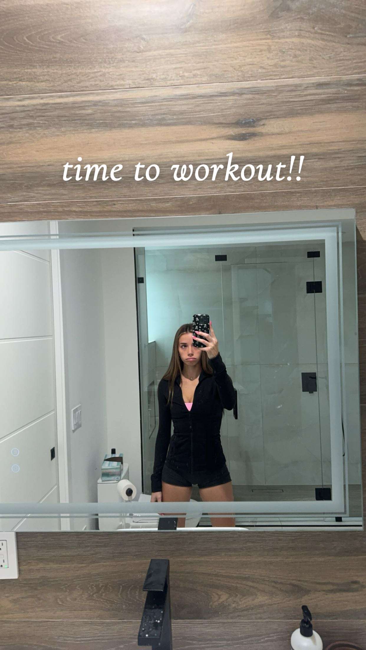 sadie.mckenna snapchat image archive image