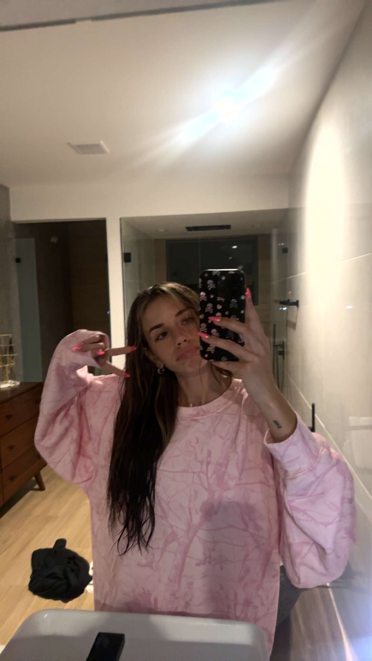 sadie.mckenna snapchat image archive image